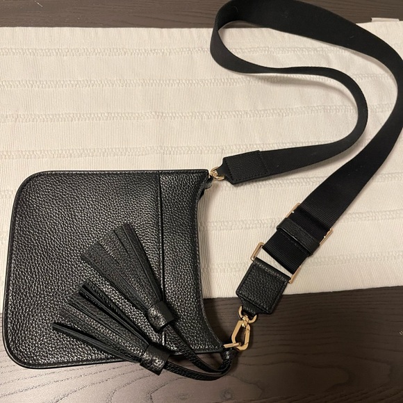 Tory Burch mini thea web crossbody black in good condition, like new barely used - Picture 5 of 5
